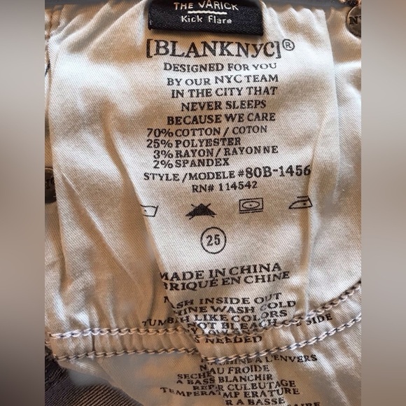 NWT BLANKNYC Denim Varick High Waist Cropped Jeans sz 25 distressed stylish - Picture 6 of 6